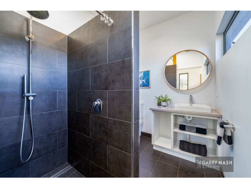 21 Johnson Street, Oxley VIC 3678