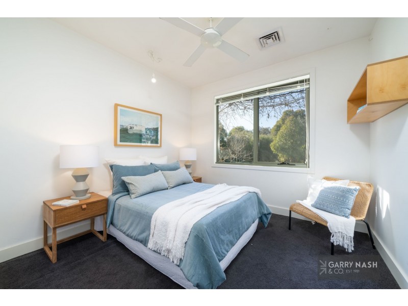 21 Johnson Street, Oxley VIC 3678