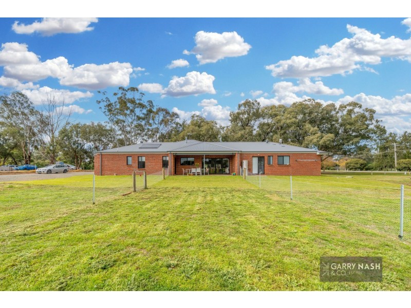 5 King Street, Oxley VIC 3678