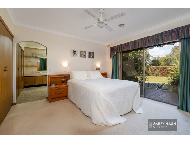 40 Usshers Drive, Waldara VIC 3678