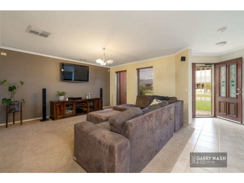 8 Swinburne Drive, Wangaratta VIC 3677