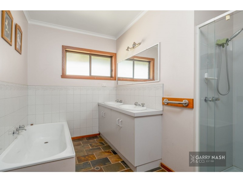 1236 Great Alpine Road, Tarrawingee VIC 3678