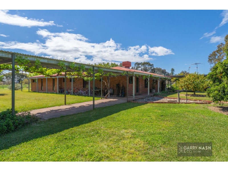 1236 Great Alpine Road, Tarrawingee VIC 3678