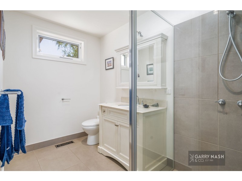 19 Firbank Drive, Waldara VIC 3678