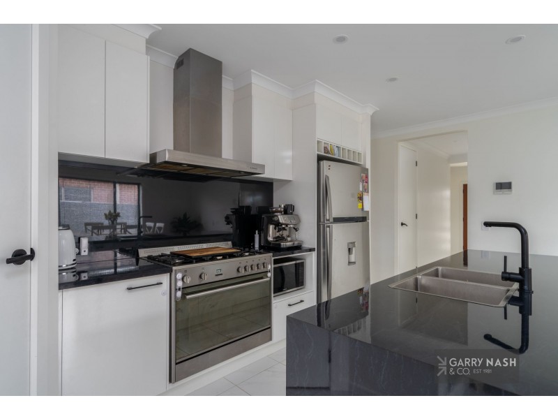 9 Sarakos Circuit, Wangaratta VIC 3677