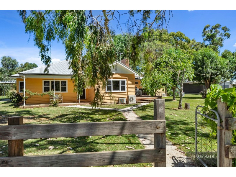 2064 Snow Road, Markwood VIC 3678