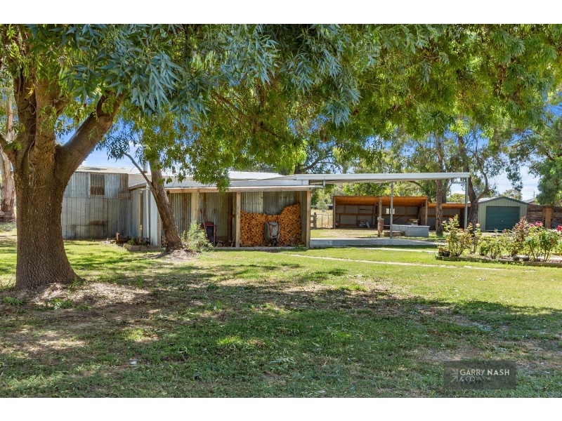 2064 Snow Road, Markwood VIC 3678