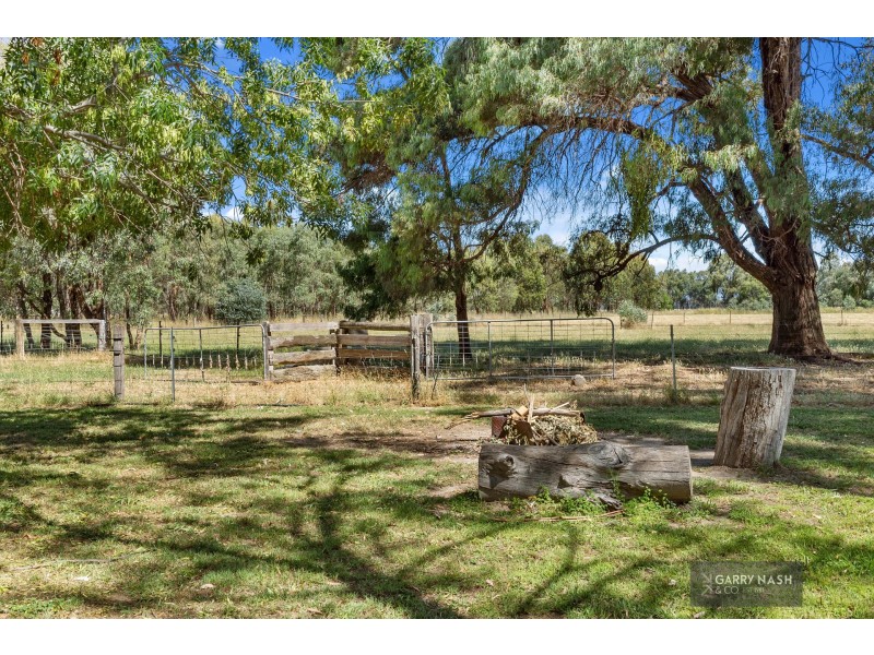 2064 Snow Road, Markwood VIC 3678