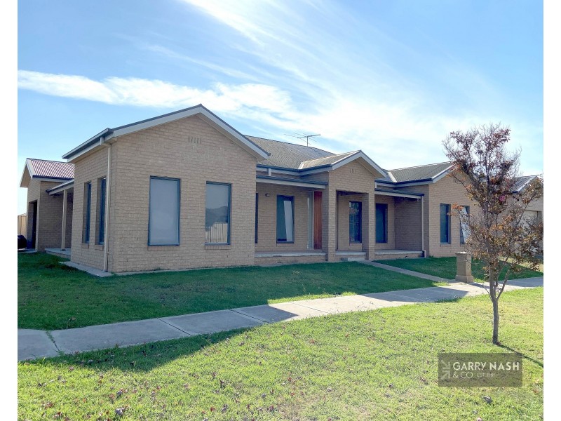 2/24 Logan Drive, Wangaratta VIC 3677