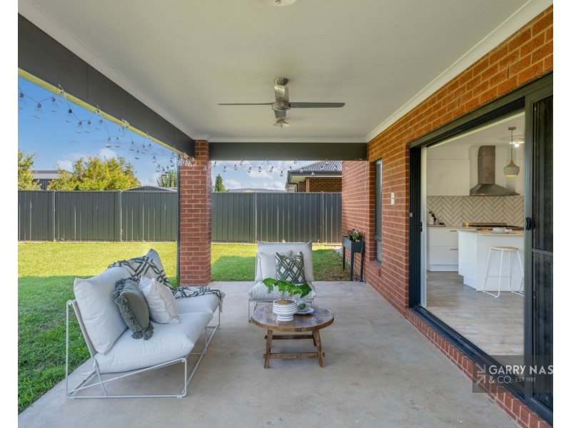 30 Currawong Drive, Wangaratta VIC 3677