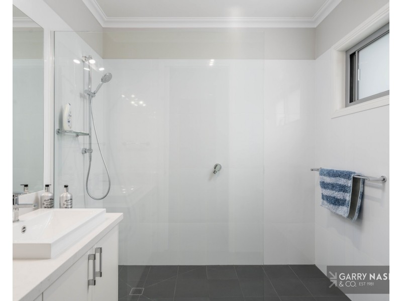 50 Cambridge Drive, Wangaratta VIC 3677