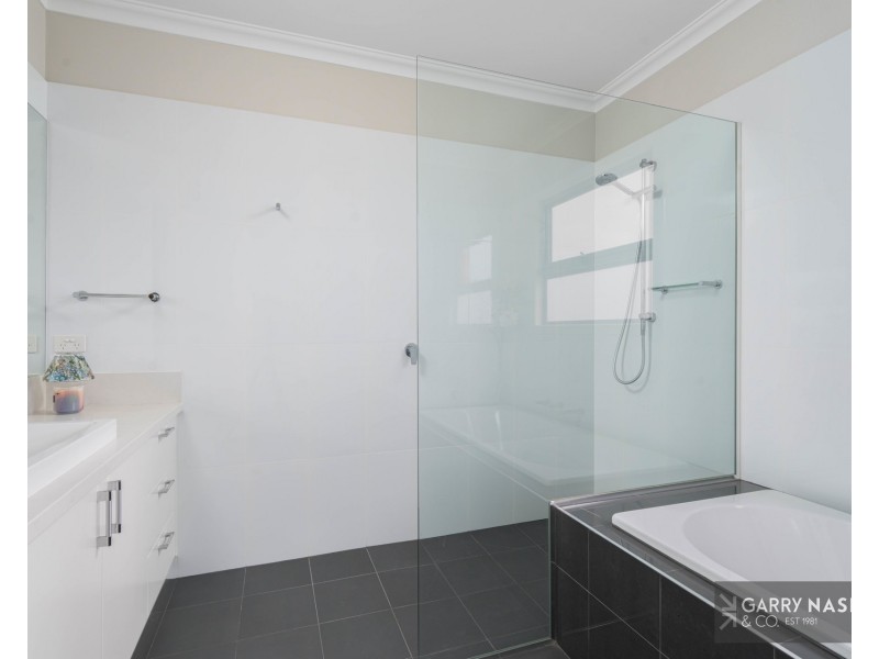 50 Cambridge Drive, Wangaratta VIC 3677