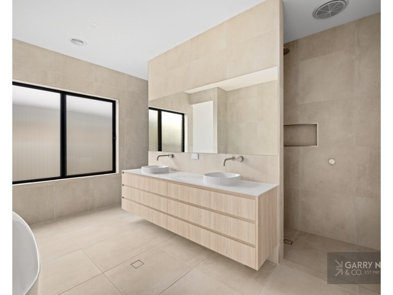 2 Tilson Grove, Wangaratta VIC 3677