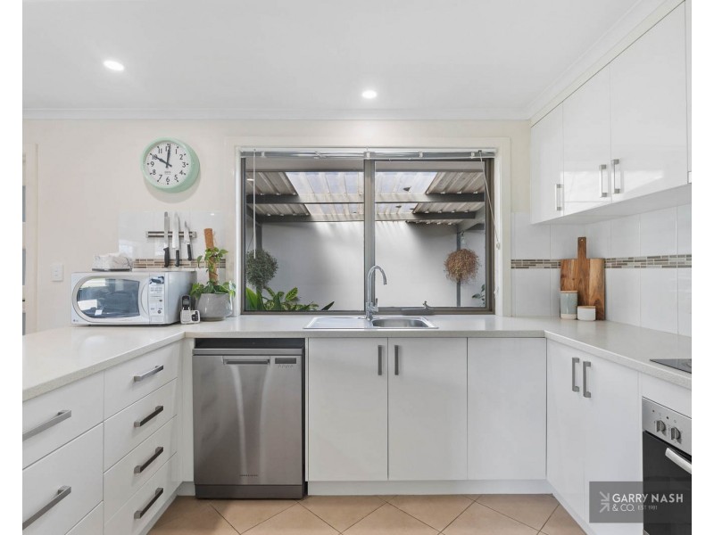 73 Ely Street, Oxley VIC 3678
