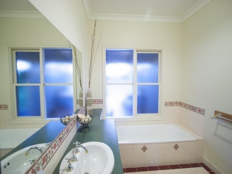 74 Murray Drive, Echuca VIC 3564