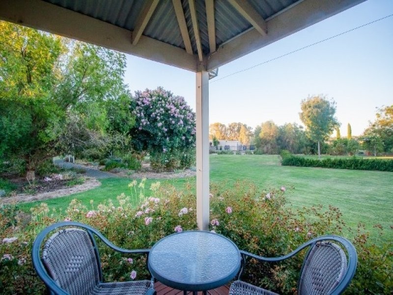 74 Murray Drive, Echuca VIC 3564