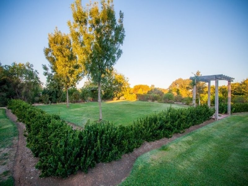 74 Murray Drive, Echuca VIC 3564