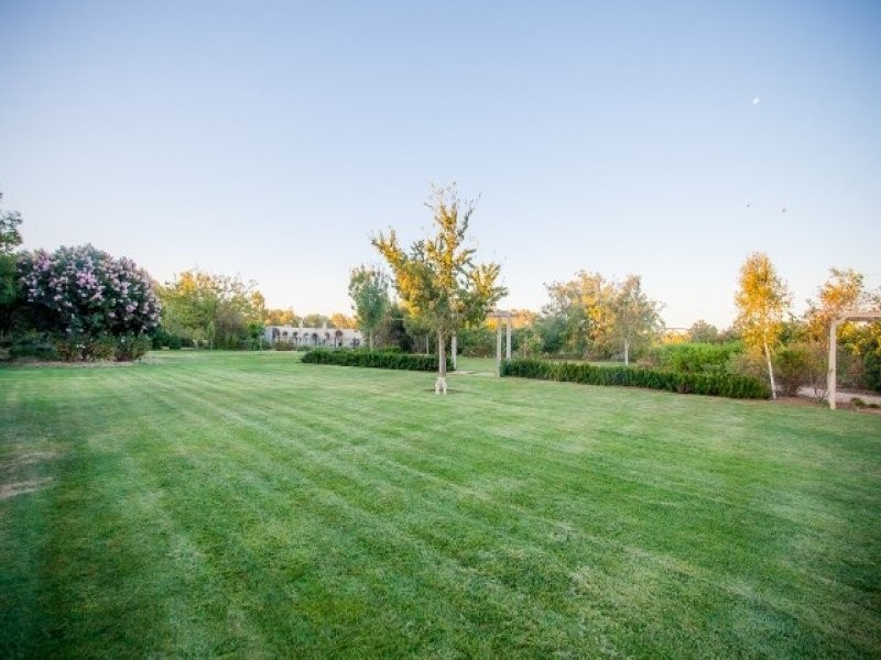 74 Murray Drive, Echuca VIC 3564