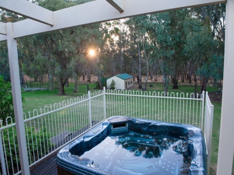 10 River Park Drive, Moama NSW 2731