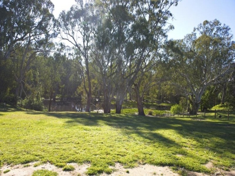 216 Wharparilla Drive, Echuca VIC 3564