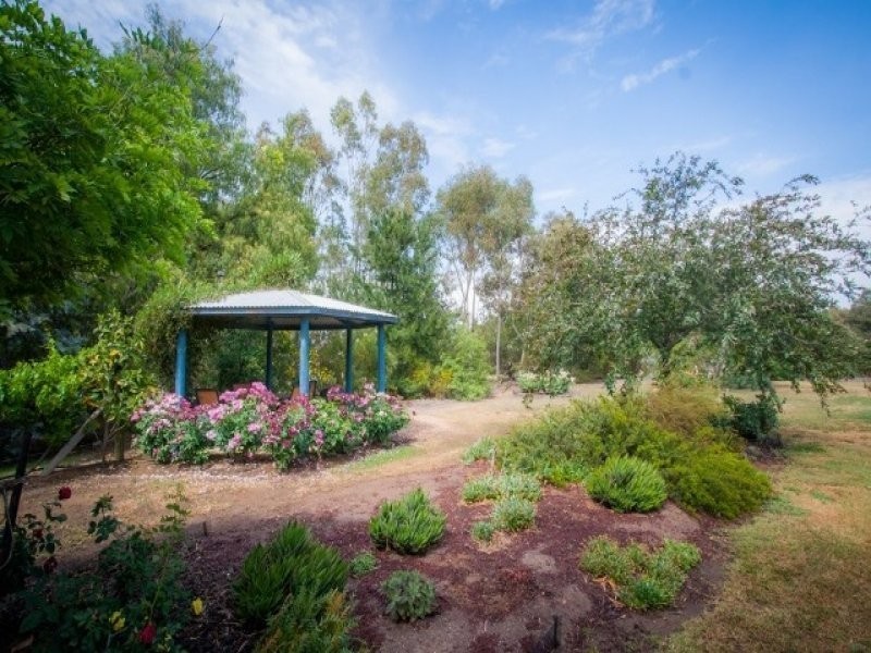 54 Riverview Court, Echuca VIC 3564