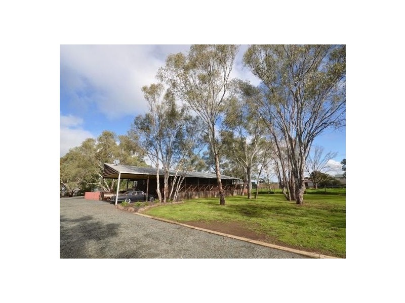 39 Pakenham Street, Echuca VIC 3564