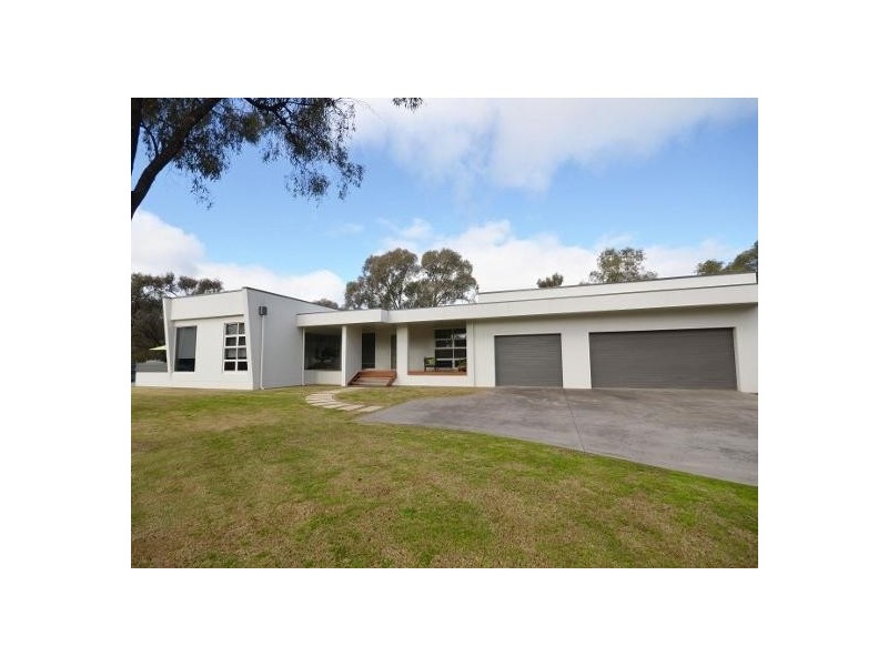 39 Pakenham Street, Echuca VIC 3564