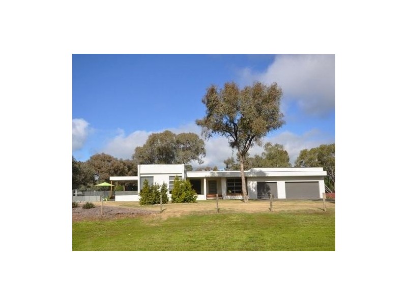 39 Pakenham Street, Echuca VIC 3564