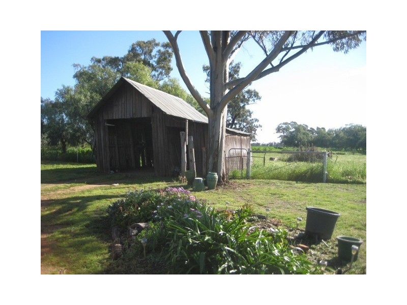 5523 Cobb Highway, Mathoura NSW 2710