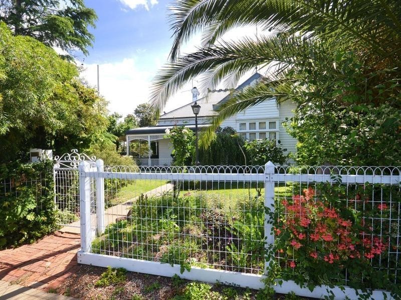 13 Hare Street, Echuca VIC 3564