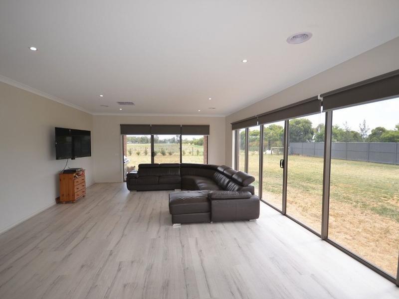 18 Winbi Avenue, Moama NSW 2731