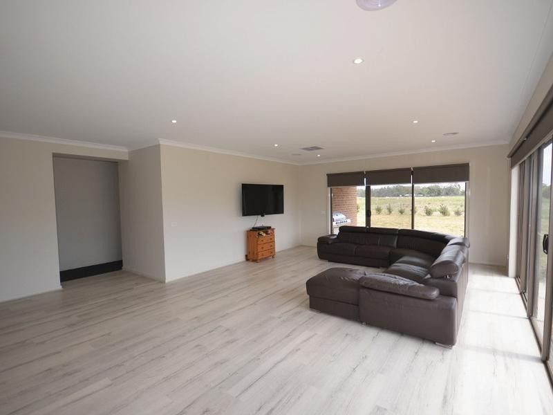 18 Winbi Avenue, Moama NSW 2731