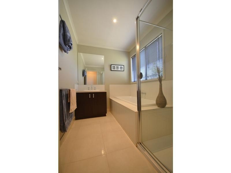 47 Declan Way, Echuca VIC 3564