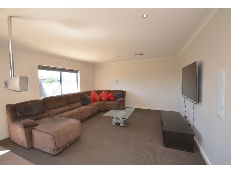 2 Yeovil Court, Echuca VIC 3564
