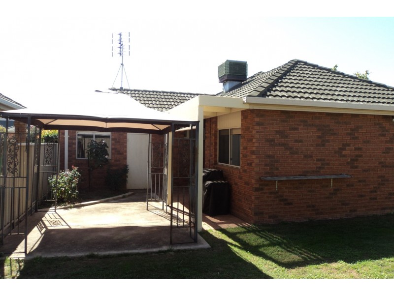 3/2 Jacana Avenue, Moama NSW 2731