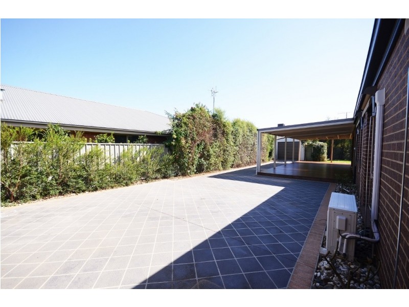 10 Brenton Avenue, Echuca VIC 3564