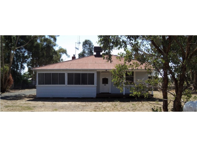 82 Moira Street, Womboota NSW 2731