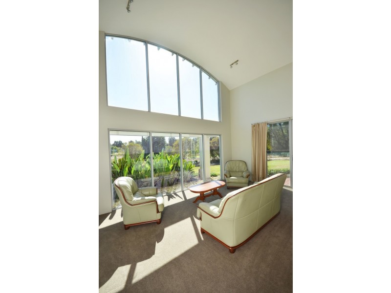 10 Hollara Drive, Moama NSW 2731