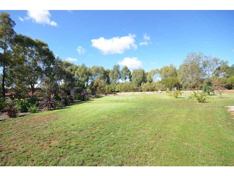 10 Hollara Drive, Moama NSW 2731