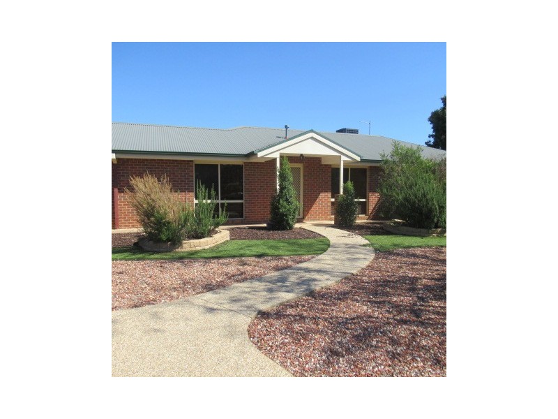 4 Patrick Place, Echuca VIC 3564