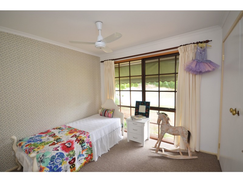 13 Hillview Avenue, Moama NSW 2731