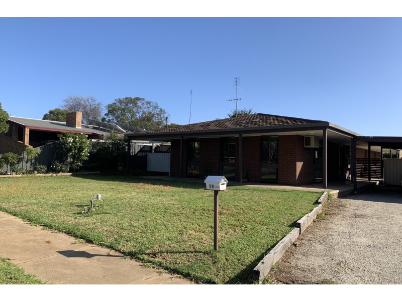 38 Hillview Avenue, Moama NSW 2731