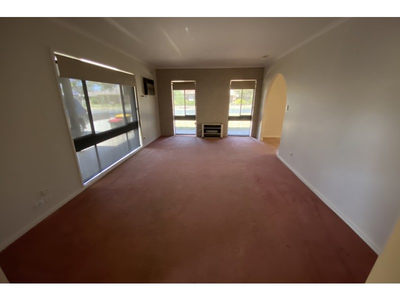 38 Hillview Avenue, Moama NSW 2731
