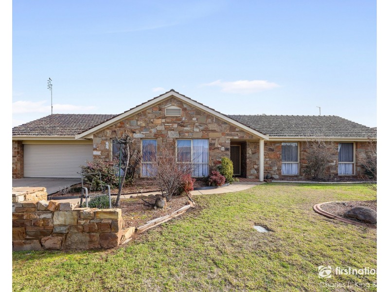 13 Lachlan Crescent, Echuca VIC 3564