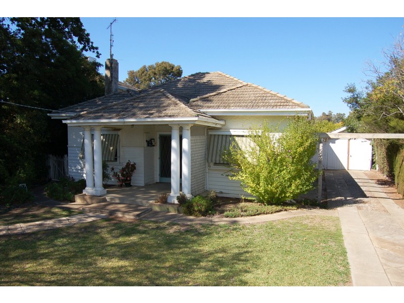17 Crofton Street, Echuca VIC 3564
