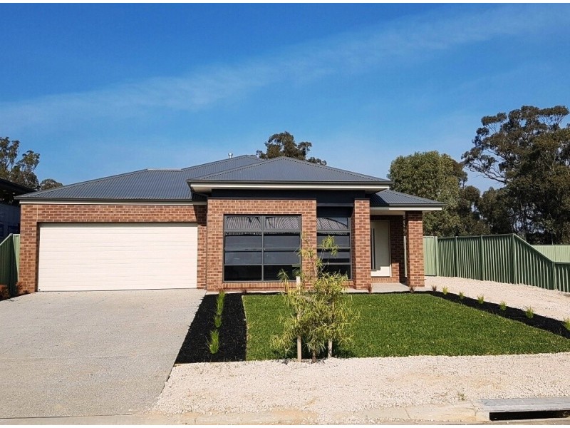 9 Mayflower Circuit, Moama NSW 2731