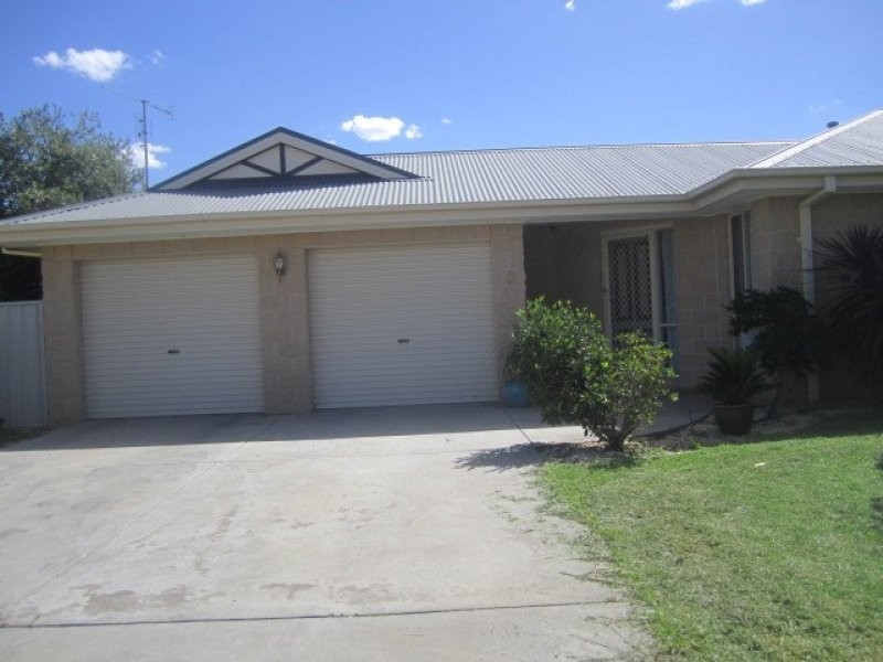 8 Stromness Court, Moama NSW 2731