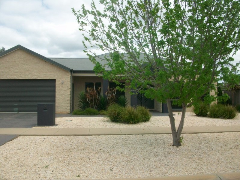 9 Sunset Avenue, Echuca VIC 3564
