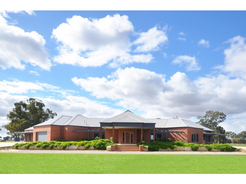 532 Perricoota Road, Moama NSW 2731