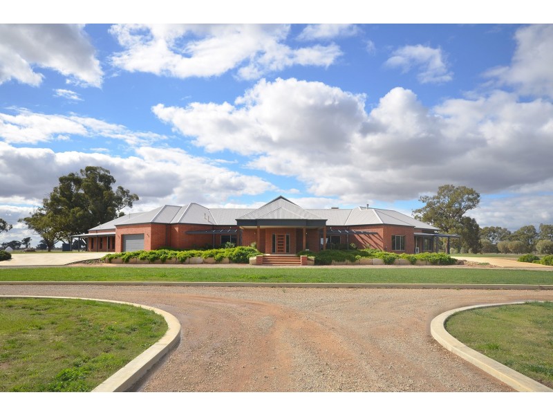 532 Perricoota Road, Moama NSW 2731